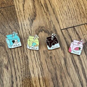 Pack of 4 different milks (strawberry, chocolate, banana) enamel pin